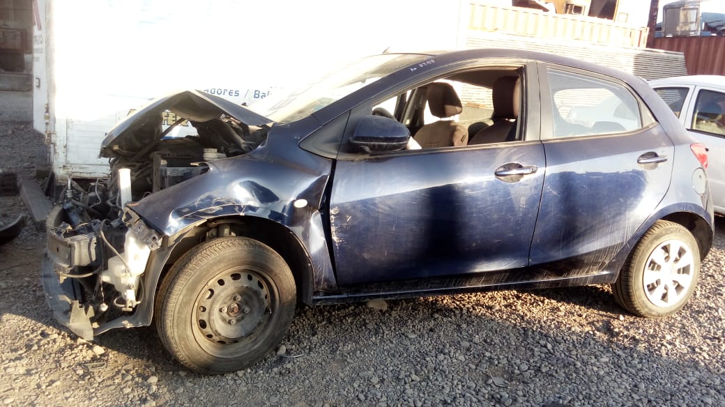  Mazda 2  USADO
